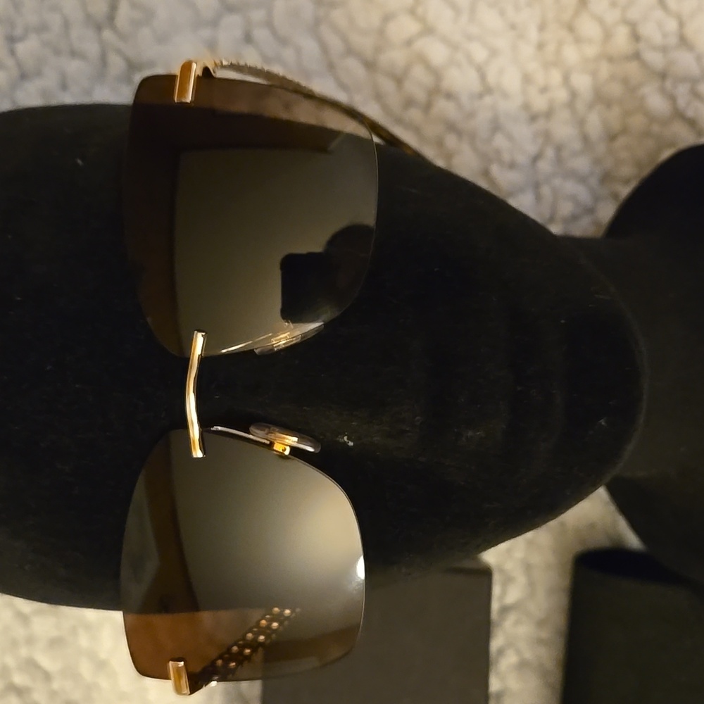 AUTHENTIC Dolce & Gabbana Gold Frame Sunglasses with Brown Lenses - Picture 3 of 9